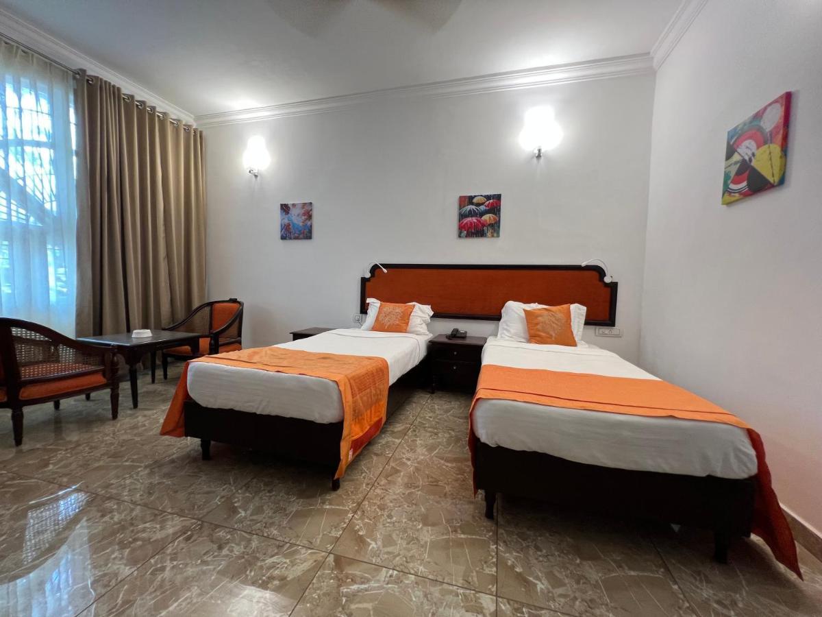 Ats Willingdon Hotel Kochi Extérieur photo