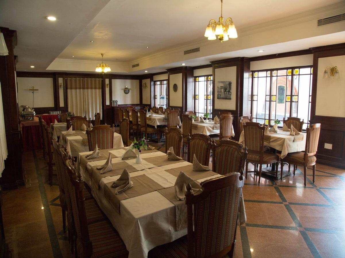 Ats Willingdon Hotel Kochi Extérieur photo