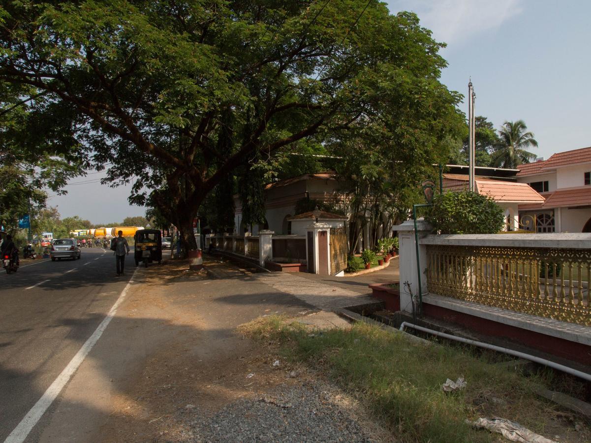Ats Willingdon Hotel Kochi Extérieur photo