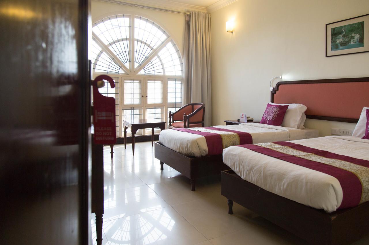 Ats Willingdon Hotel Kochi Extérieur photo